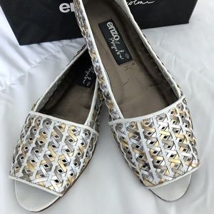 Women’s shoes